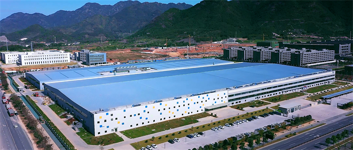 Image of Trinasolar's?210 Vertex Super Factory in Yiwu, China